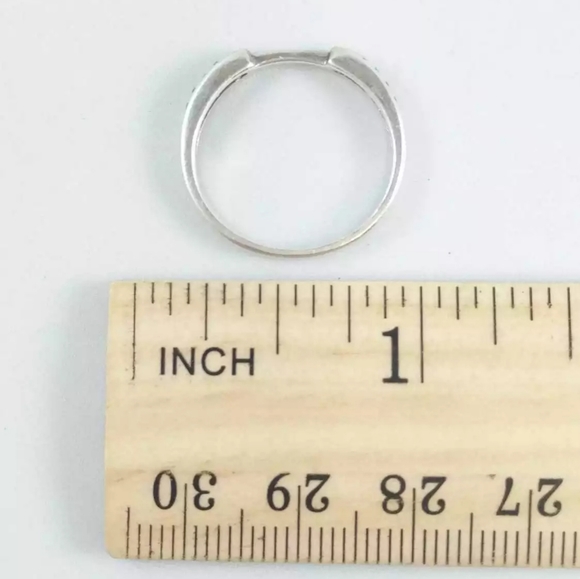 🎀Clearance🎀 VTG GENUINE DIAMONDS 💎 STERLING SILVER PLATINUM RING See pics.